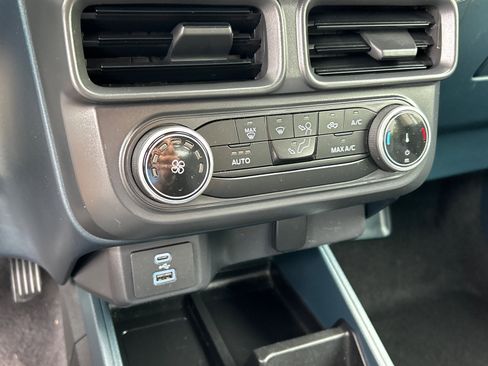 Used 2023 Ford Maverick XL FWD image 17