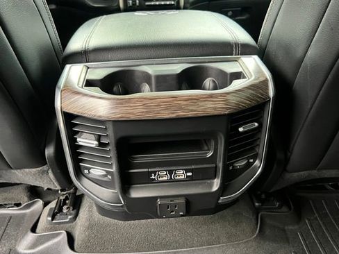 Used 2020 RAM 1500 Laramie AWD/4WD image 12