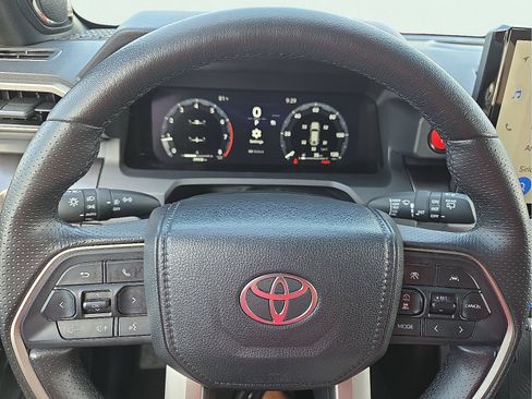 Used 2025 Toyota 4Runner TRD Off-Road Premium w/ Tow Technology Package AWD/4WD image 24
