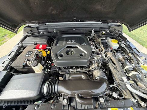 Used 2021 Jeep Wrangler Unlimited Sport image 11