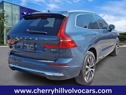 Certified 2023 Volvo XC60 B5 Plus w/ Climate Package image 7