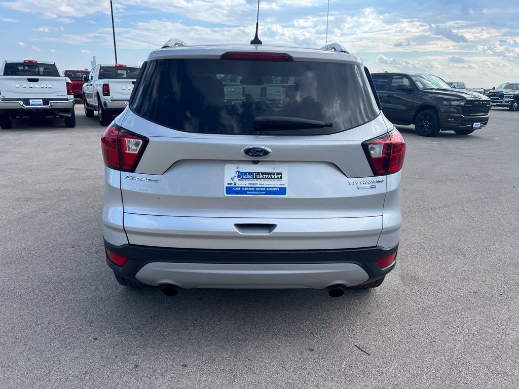 Used 2019 Ford Escape Titanium AWD/4WD image 4