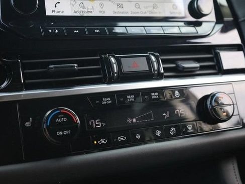 Certified 2025 Nissan Pathfinder SL FWD image 13