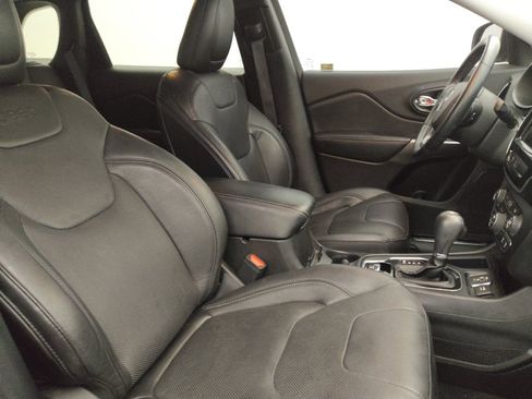 Used 2020 Jeep Cherokee Limited FWD image 21