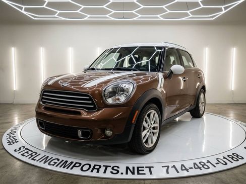 Used 2013 MINI Cooper Countryman FWD image 1