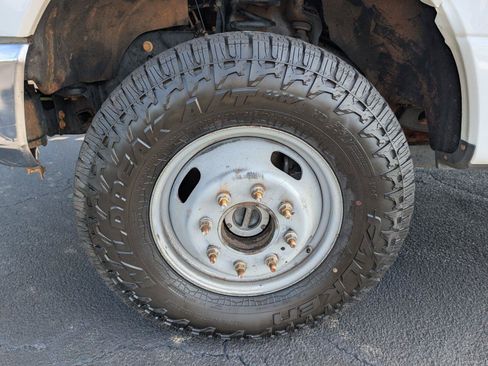 Used 2022 Ford F350 XL w/ Power Equipment Group AWD/4WD image 8