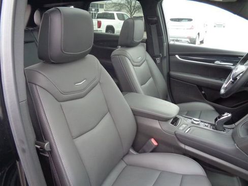 Certified 2023 Cadillac XT5 Premium Luxury w/ LPO, Floor Liner Package image 19