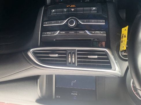 Used 2017 INFINITI QX30 AWD image 52