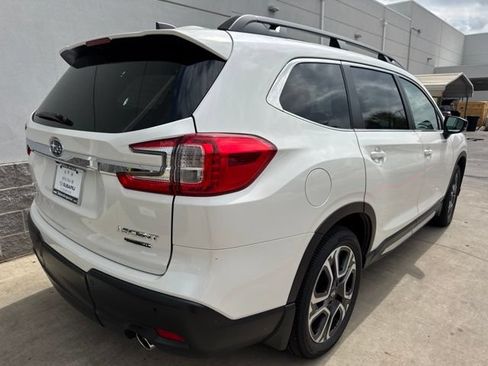 Used 2025 Subaru Ascent Limited AWD/4WD image 3