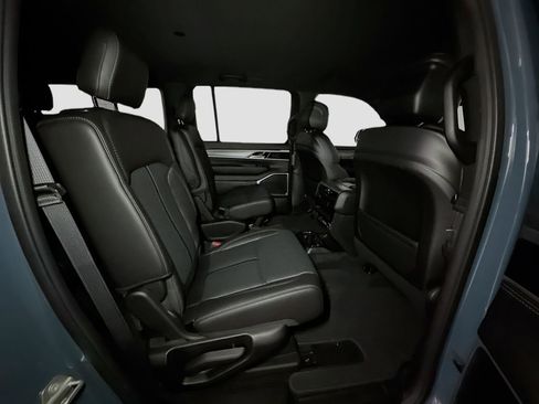 New 2026 Jeep Grand Wagoneer 4WD image 31