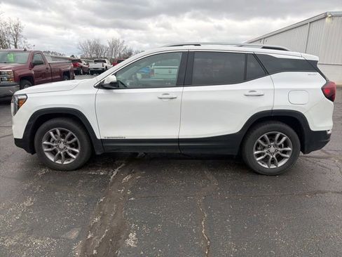 Certified 2024 GMC Terrain SLT image 6