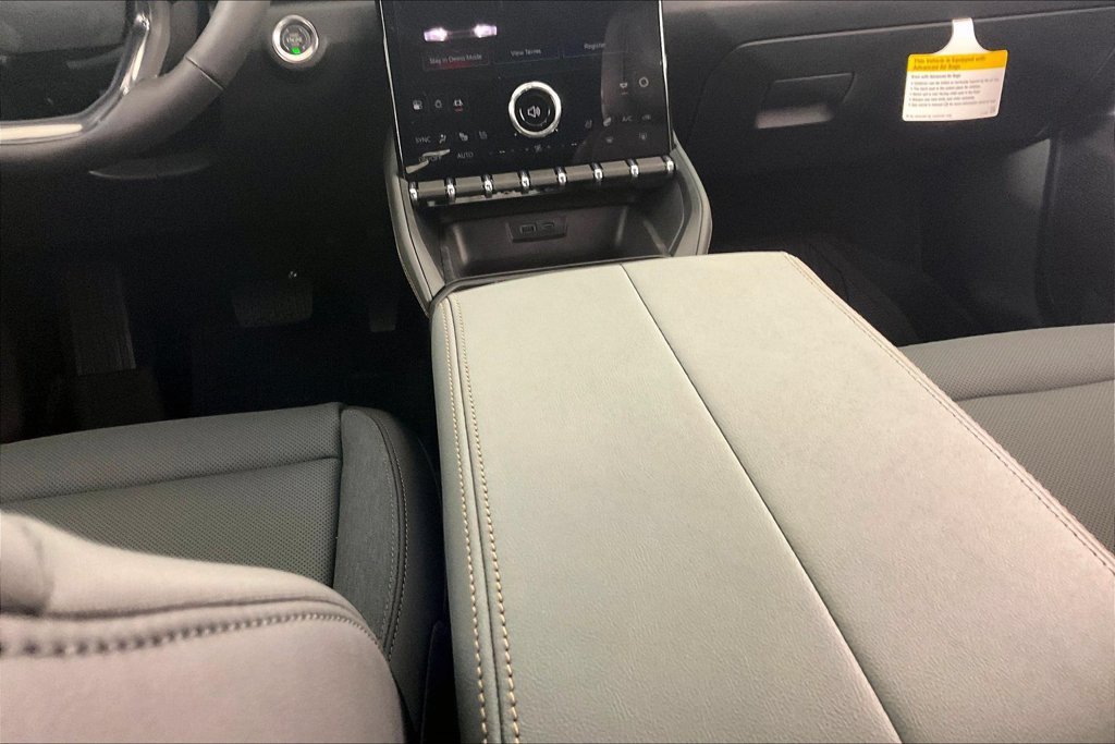 New 2027 GMC Terrain AT4 w/ Convenience Package III AWD/4WD image 7