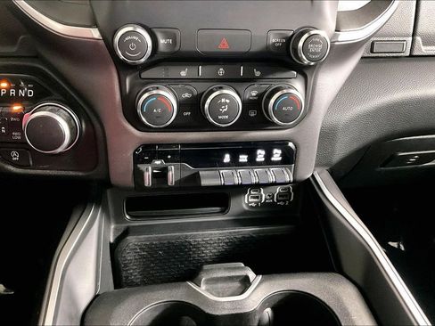 Used 2021 RAM 1500 Big Horn image 32