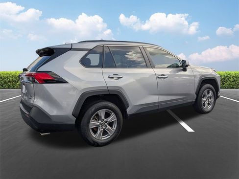 Used 2024 Toyota RAV4 XLE AWD/4WD image 5