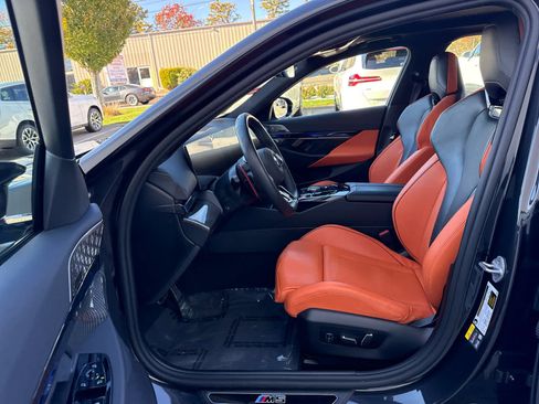Certified 2026 BMW M5 w/ Carbon Package image 10