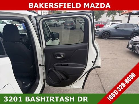 Used 2022 Jeep Renegade Latitude image 15