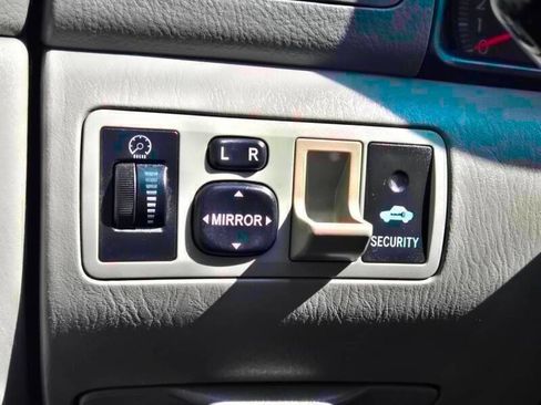 Used 2007 Toyota Corolla CE image 19