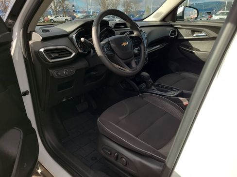 Used 2022 Chevrolet TrailBlazer LT w/ Convenience Package image 10