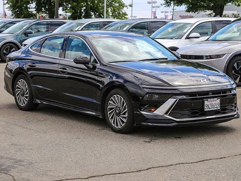 Certified 2024 Hyundai Sonata Limited FWD image 6