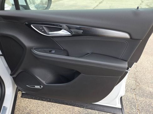 New 2026 Buick Envision Preferred image 6