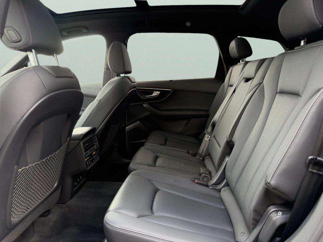 Certified 2025 Audi Q7 3.0T Premium Plus w/ Premium Plus Package AWD/4WD image 24