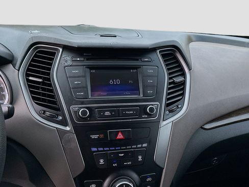 Used 2018 Hyundai Santa Fe Sport image 12