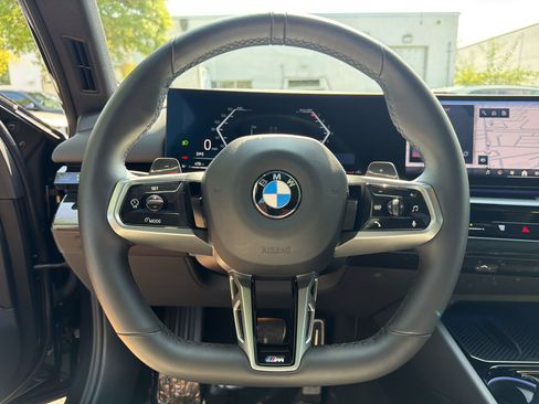Used 2026 BMW 530i xDrive AWD/4WD image 11