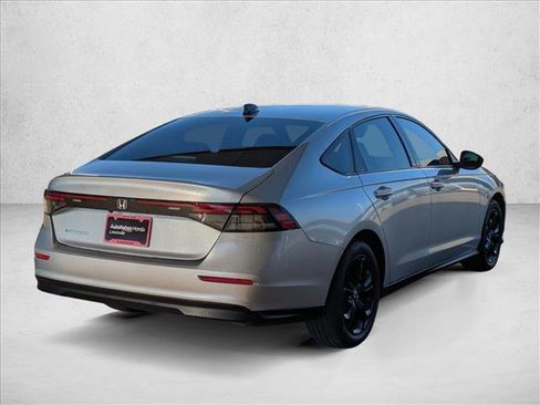 Certified 2025 Honda Accord SE image 5