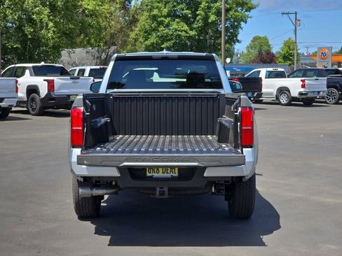 New 2025 Toyota Tacoma SR5 image 9