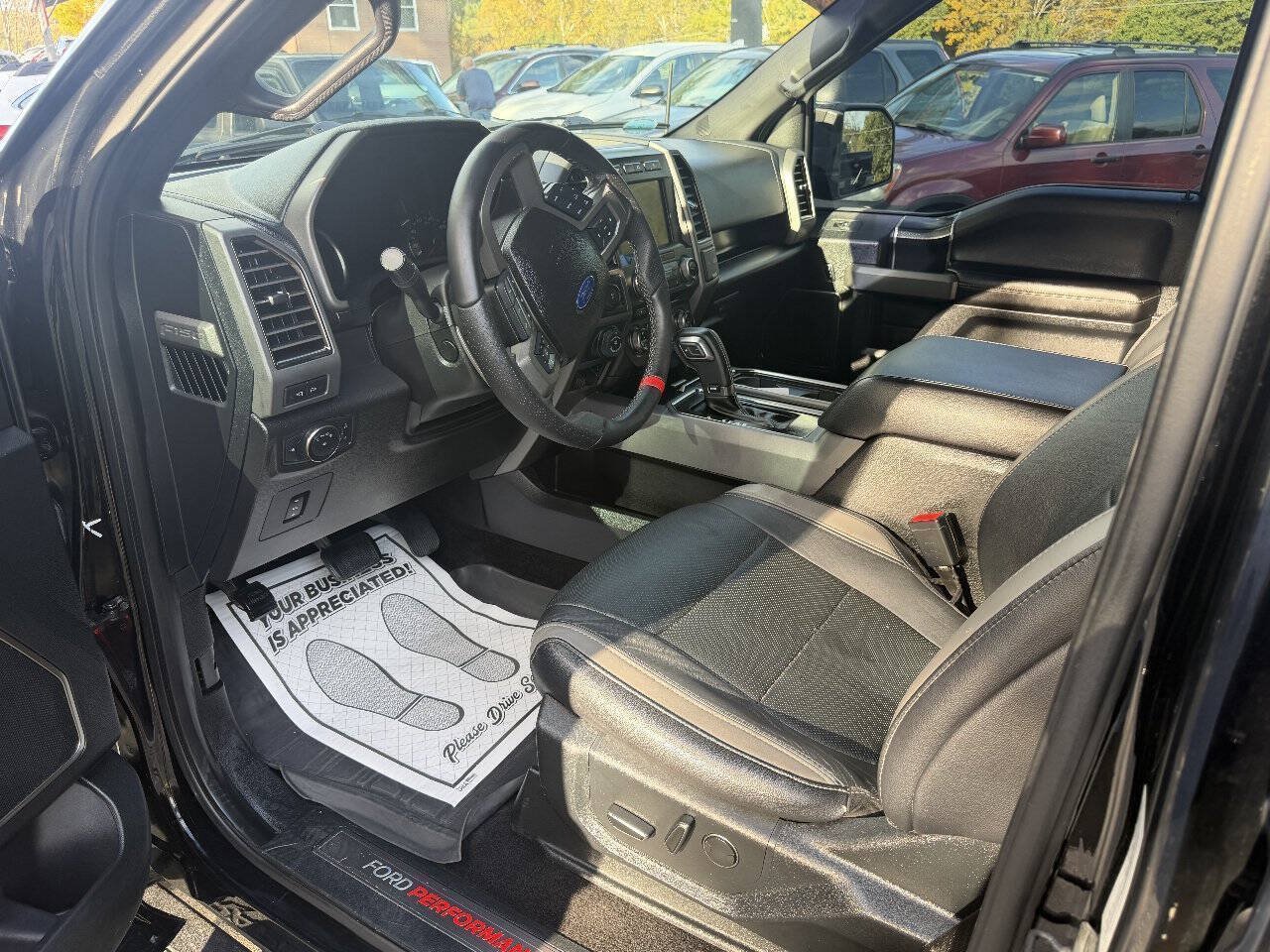 Used 2018 Ford F150 Raptor w/ Equipment Group 802A Luxury AWD/4WD image 3