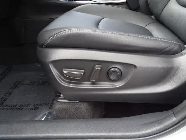 Certified 2023 Toyota Corolla Cross XLE w/ Convenience Package FWD image 17