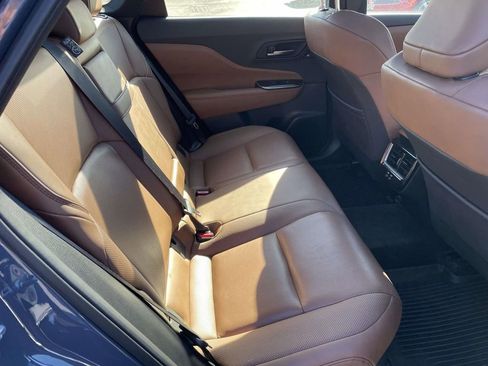 Used 2025 Toyota Crown Signia image 46