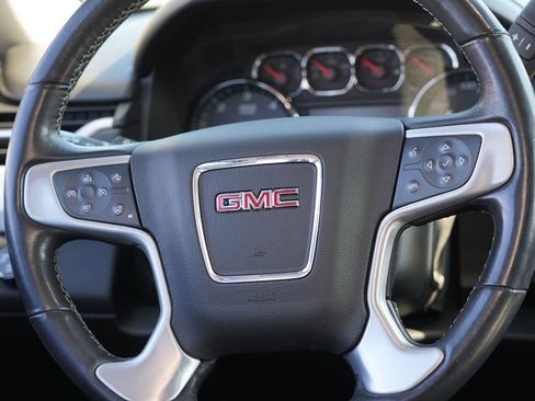 Used 2020 GMC Yukon XL SLT w/ Premium Edition image 23