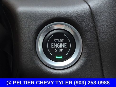 Used 2023 GMC Yukon SLT RWD image 30