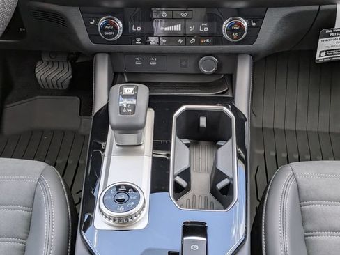 New 2026 Mitsubishi Outlander AWD image 18
