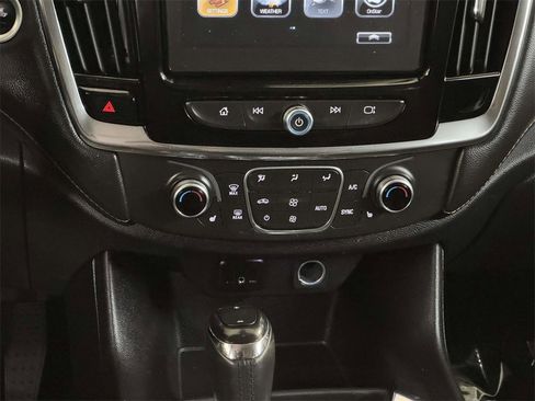 Used 2019 Chevrolet Traverse RS image 23