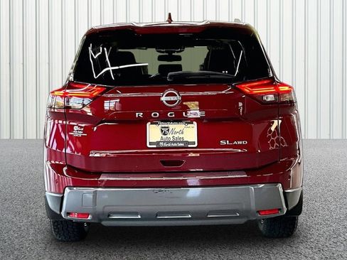 Used 2024 Nissan Rogue SL AWD/4WD image 5
