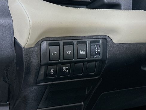 Used 2021 Subaru Ascent Limited w/ Technology Package AWD/4WD image 10