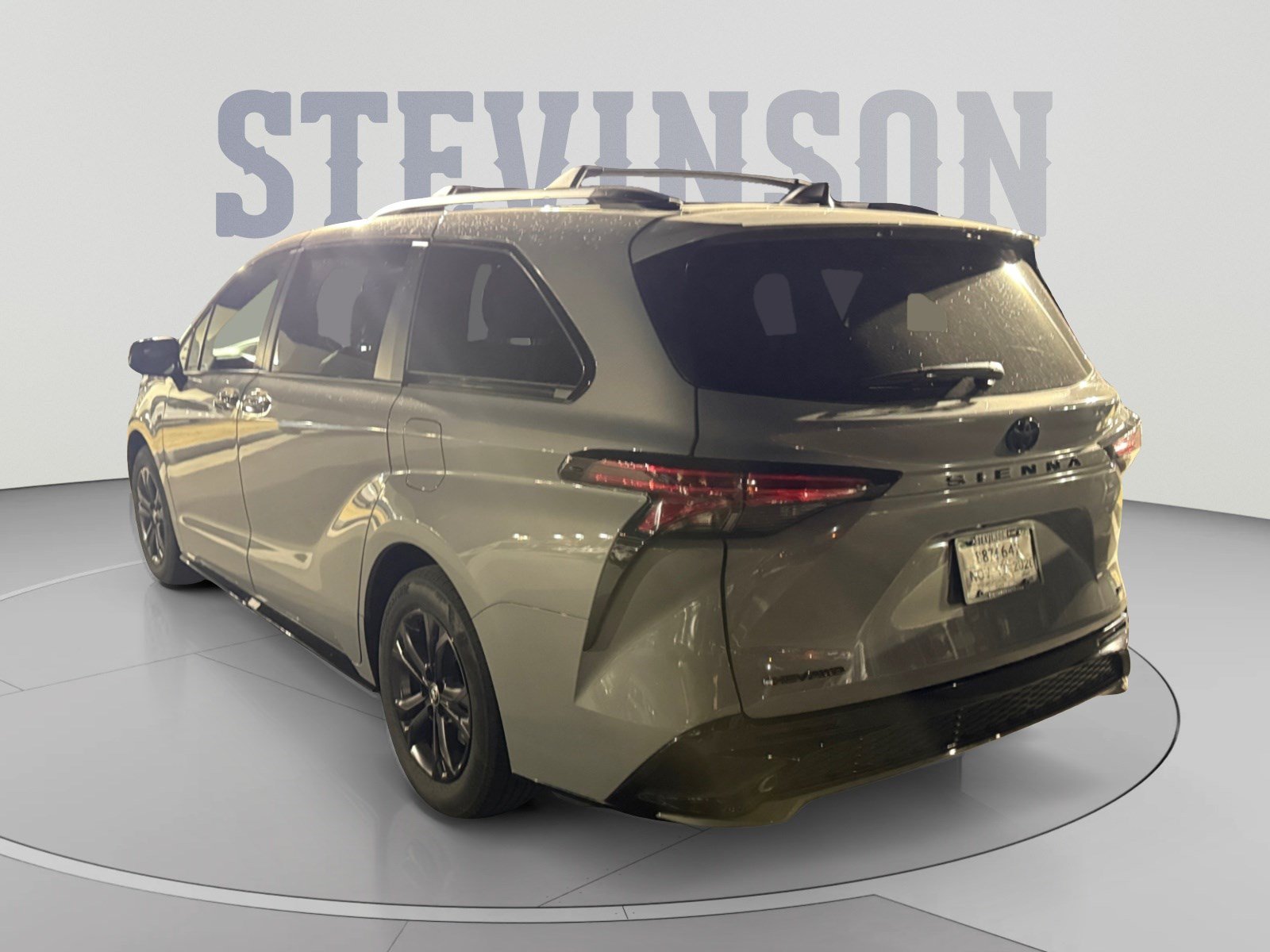 Used 2026 Toyota Sienna XSE AWD/4WD image 3