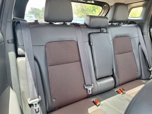 Used 2025 Nissan Kicks SR w/ SR Premium Package FWD image 29