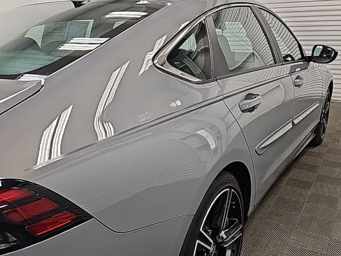 Used 2025 Honda Accord Sport image 10