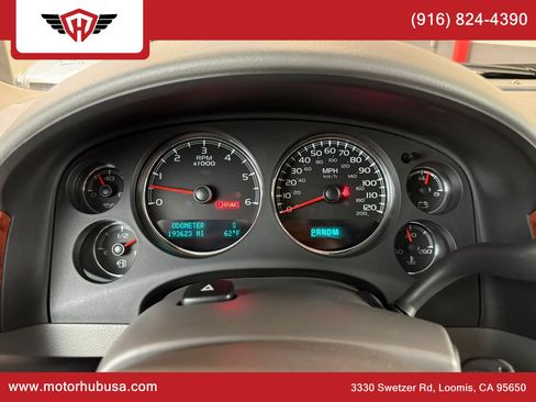 Used 2013 Chevrolet Tahoe LTZ AWD/4WD image 28