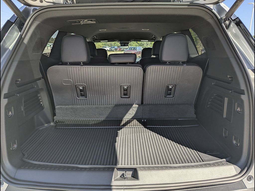 New 2026 GMC Acadia Elevation w/ Elevation Premium Package AWD/4WD image 16