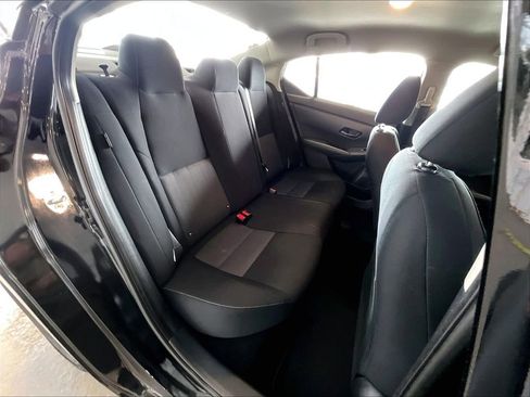 Used 2024 Nissan Sentra SV image 16