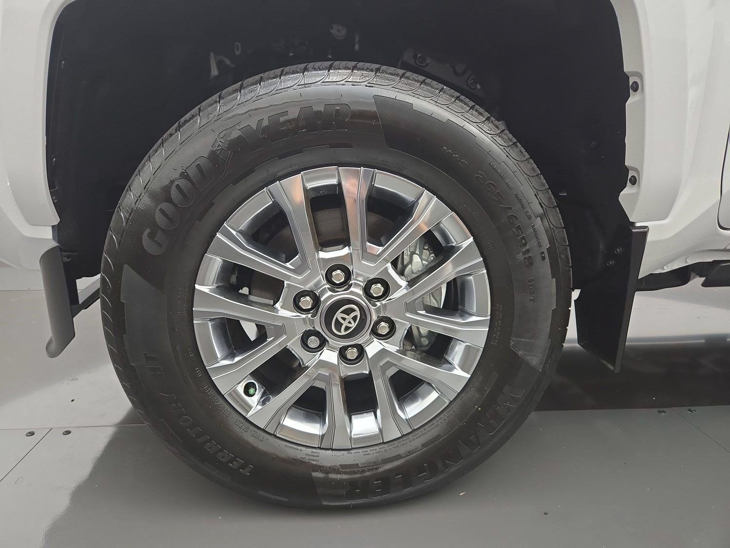Certified 2026 Toyota Tacoma Limited AWD/4WD image 30