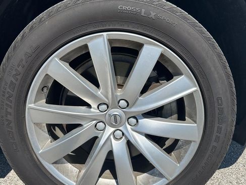 Used 2018 Volvo XC90 T6 Momentum w/ Momentum Plus Package AWD/4WD image 9