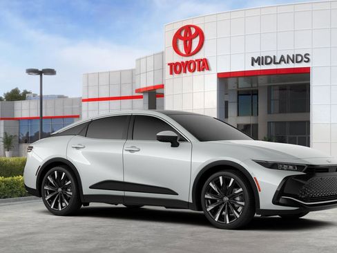 New 2026 Toyota Crown Platinum AWD/4WD image 36