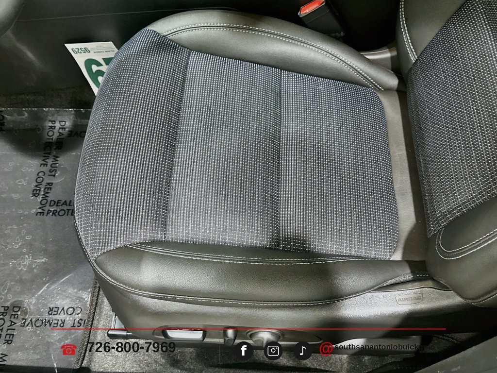 Certified 2025 Buick Envista Preferred w/ Convenience I Package FWD image 20