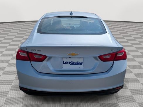 Used 2017 Chevrolet Malibu LT FWD image 4