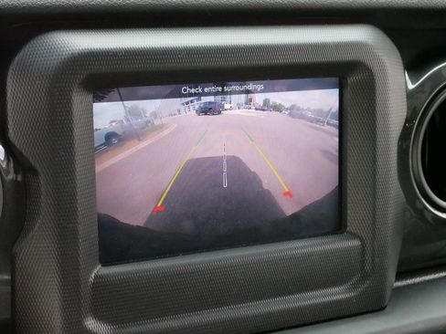 Used 2020 Jeep Wrangler Unlimited Sport image 30